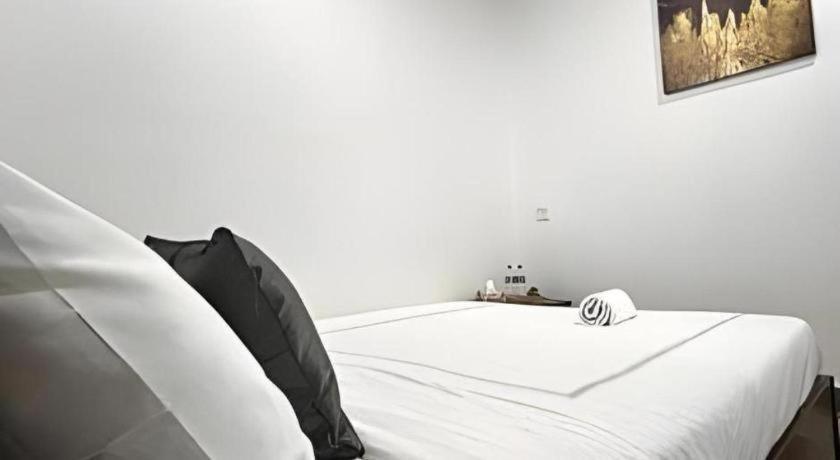 Oyo 90936 Hotel Manjoi Inn Ipoh Esterno foto